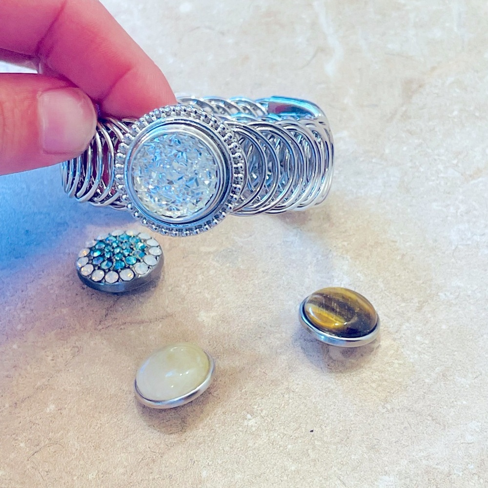 Clip bracelet